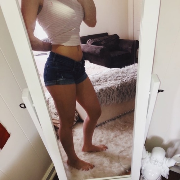 Gilly Hicks Shorts - Picture 2 of 4